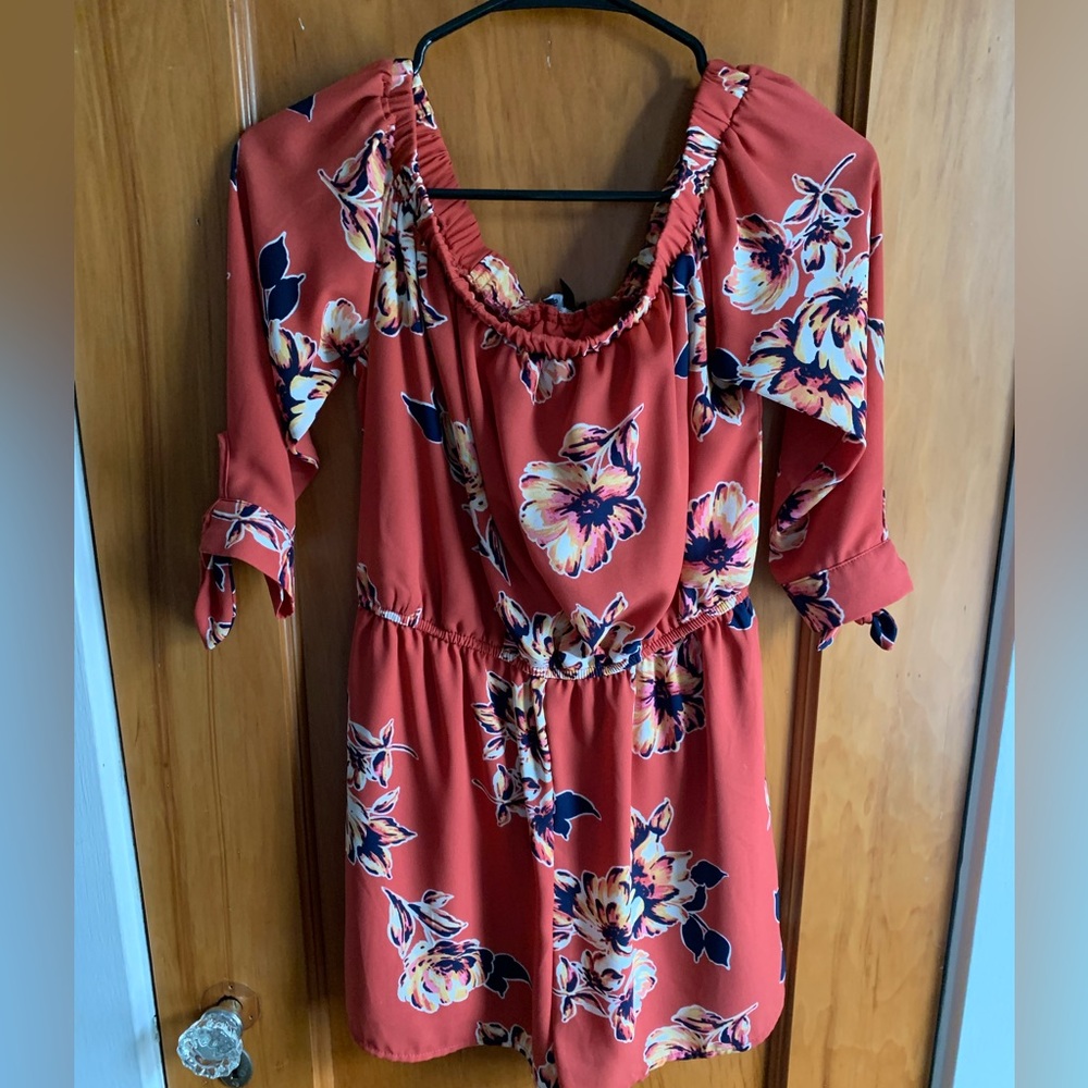 Floral Romper. Size S